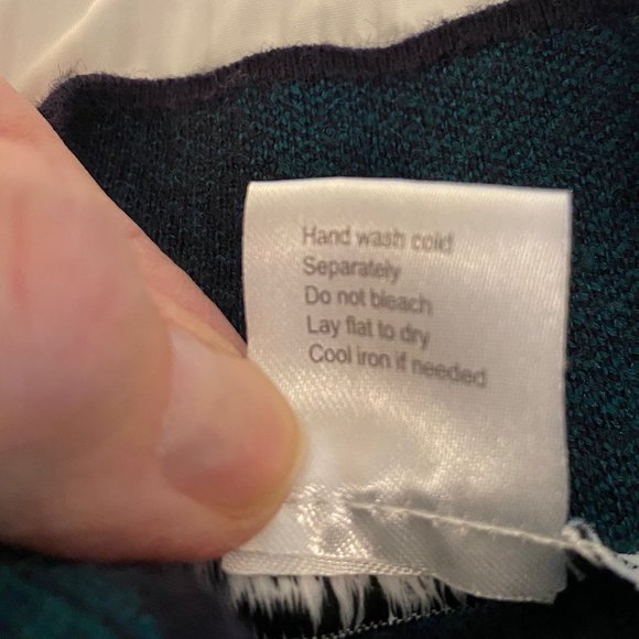 Plaid Sweater - Picture 9 of 9